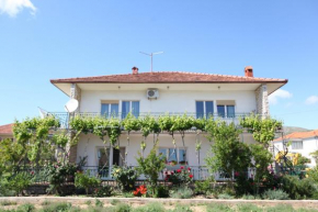 Гостиница Apartment Marin  Трогир